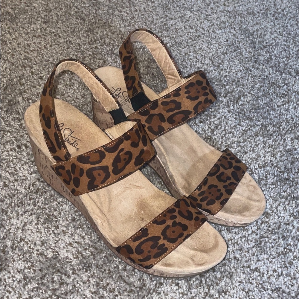 Life Stride Brown Leopard Wedge Sandals